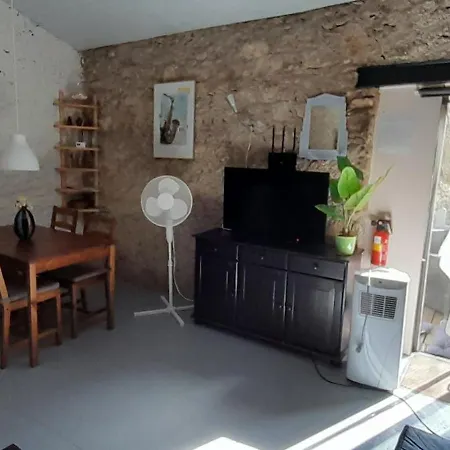 Sur La Bonnefooi Bed & Breakfast Prades-sur-Vernazobre Exterior photo