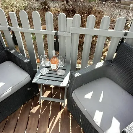 Sur La Bonnefooi Bed & Breakfast Prades-sur-Vernazobre Exterior photo