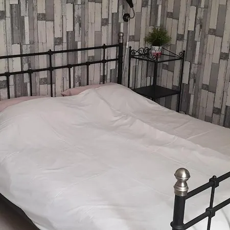Sur La Bonnefooi Bed & Breakfast Prades-sur-Vernazobre Exterior photo