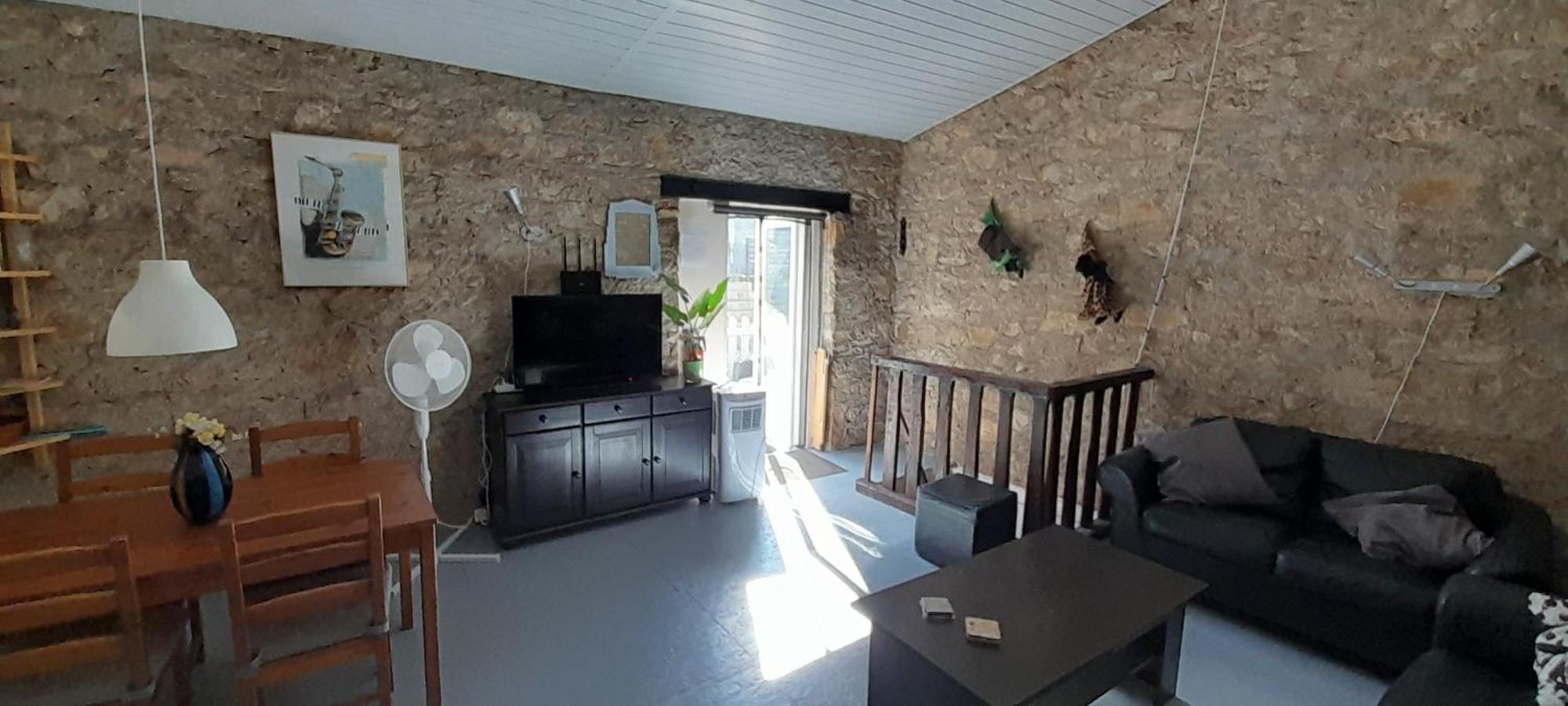 Sur La Bonnefooi * Prades-sur-Vernazobre